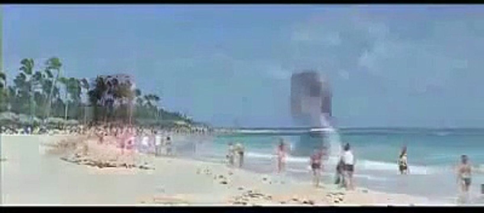 Прикол на море Девушки гонят