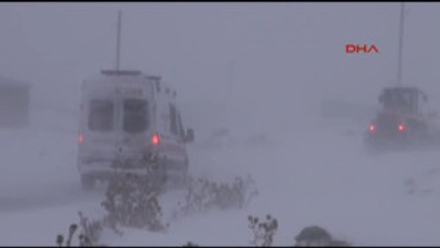 Kars Ömer Halis Demir'in Imdadına Kar Ramboları Yetişti