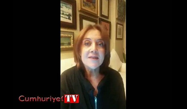 Usta oyuncu Tilbe Saran referandum oyunu video ile açıkladı