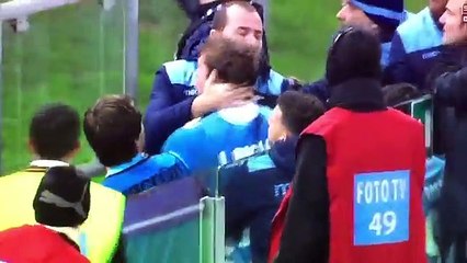 RISSA TRA TOUNKARA BIGLIA E UN TIFOSO LAZIALE AL TERMINE DI LAZIO-CHIEVO VERONA 0-1 *28-01-2017*
