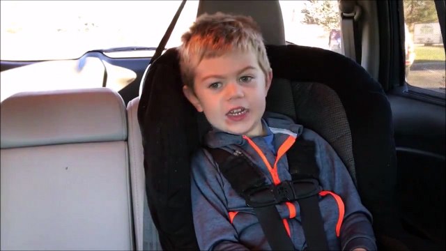 Des très jeunes fans de GhostBusters! Trop mignon