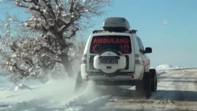 Köyde Rahatsızlanan Çocuğun Imdadına Paletli Ambulans Yetişti