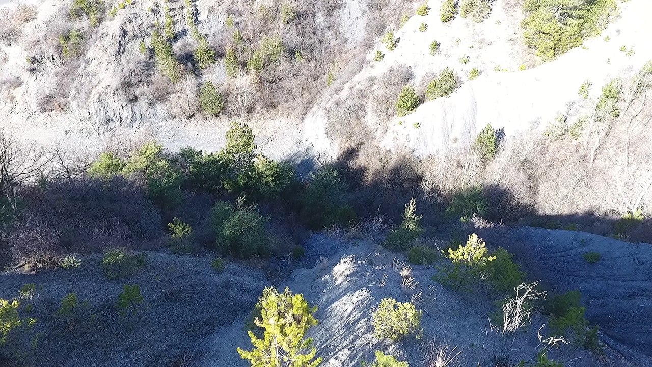 Hautes-Alpes:  Le "pélerinage " hivernal à la Chapelle Saint-Michel By drone