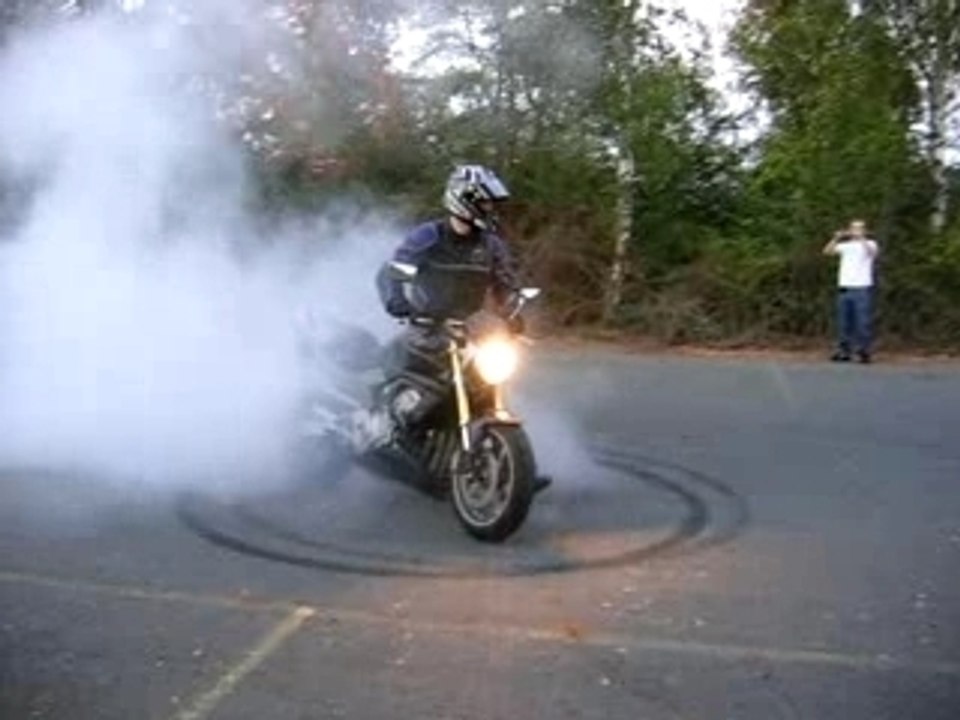 Hornet 600 Circle burn