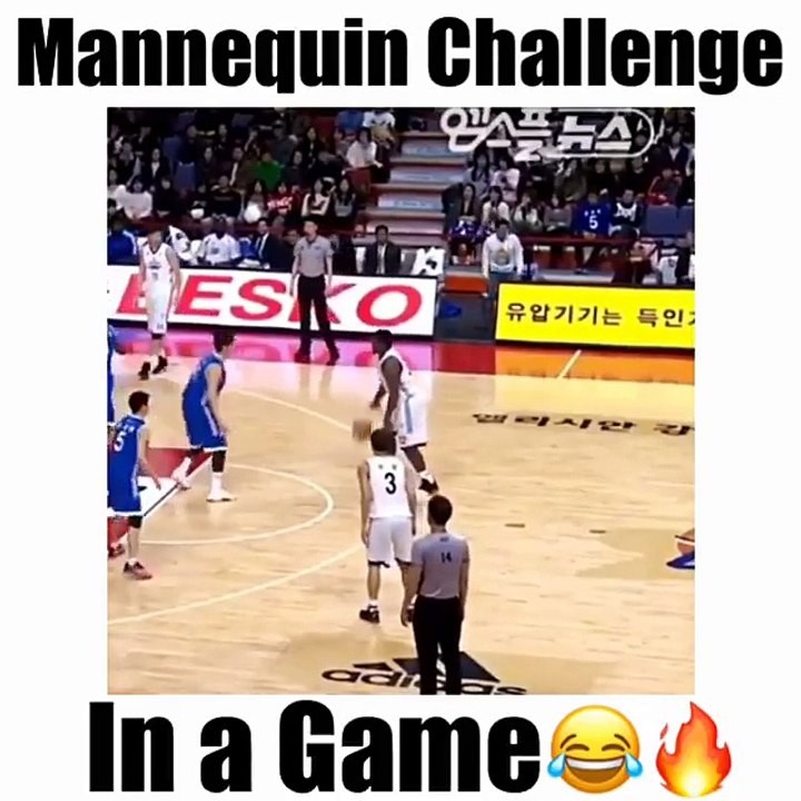 MANNEQUIN CHALLENGE in a Game of Basketball