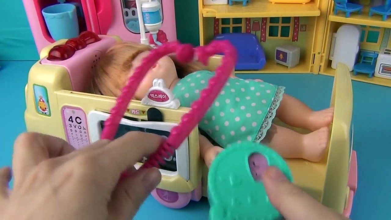 Baby Alive Doll Kongsuni Syringe Injection Ambulance to Hospital.Accident Poop,Shot,Potty Training