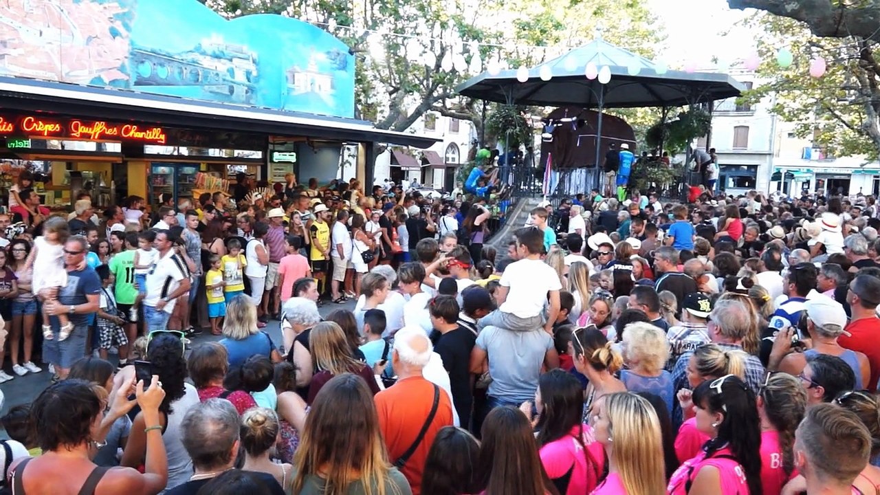 209 ème fête de Mèze - La mort du boeuf (version racourci)