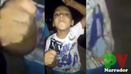 Menino ensina onde colocar a camisinha - Videos Engraçados