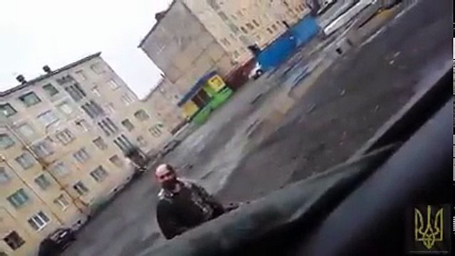 Двое россиян устроили драку из за Украины.