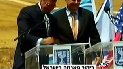 باراك يسعى للعودة إلى الحلبة السياسية من باب التحقيقات مع نتنياهو