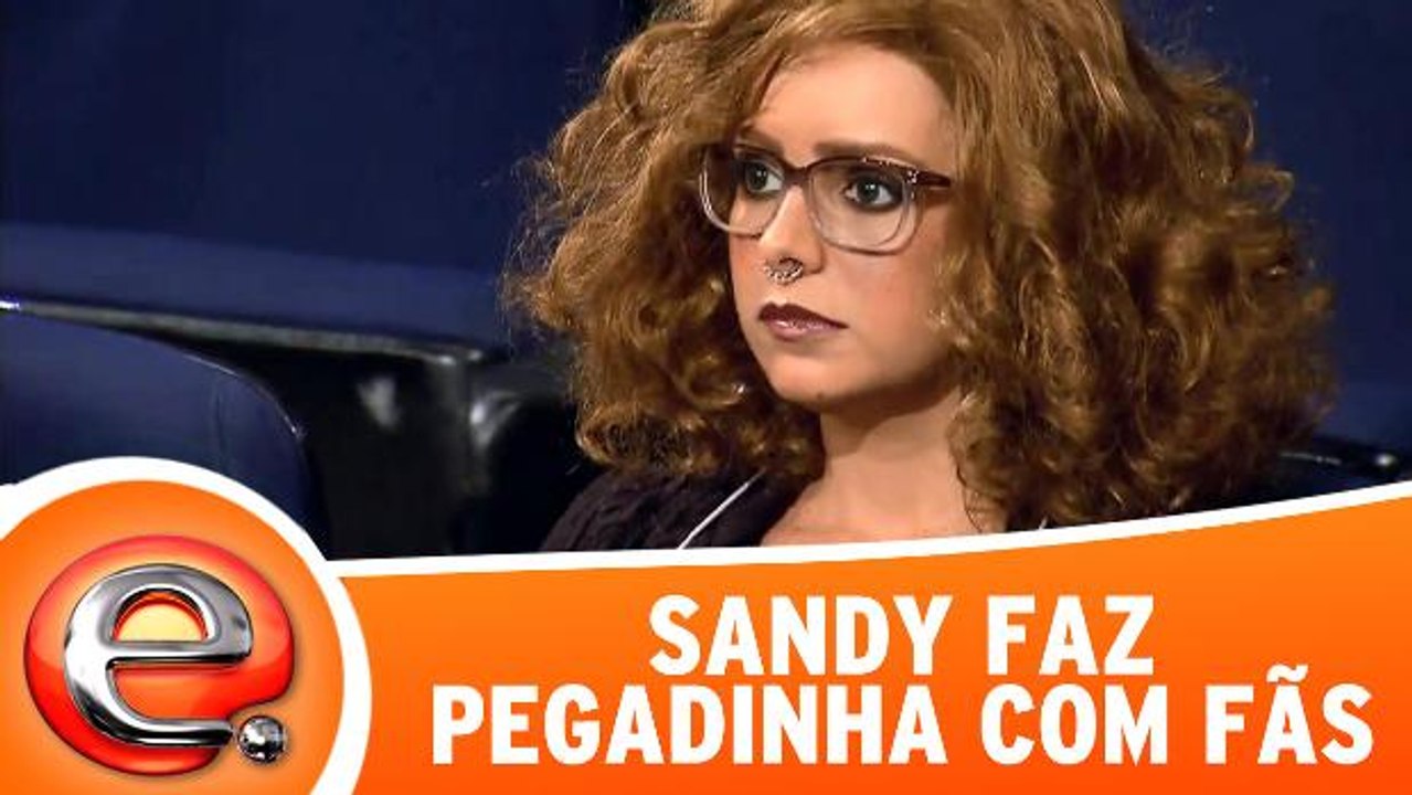 Sandy se disfarça e faz pegadinha com fãs