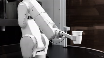 This Robot-Made Latte Is Better Than Starbucks