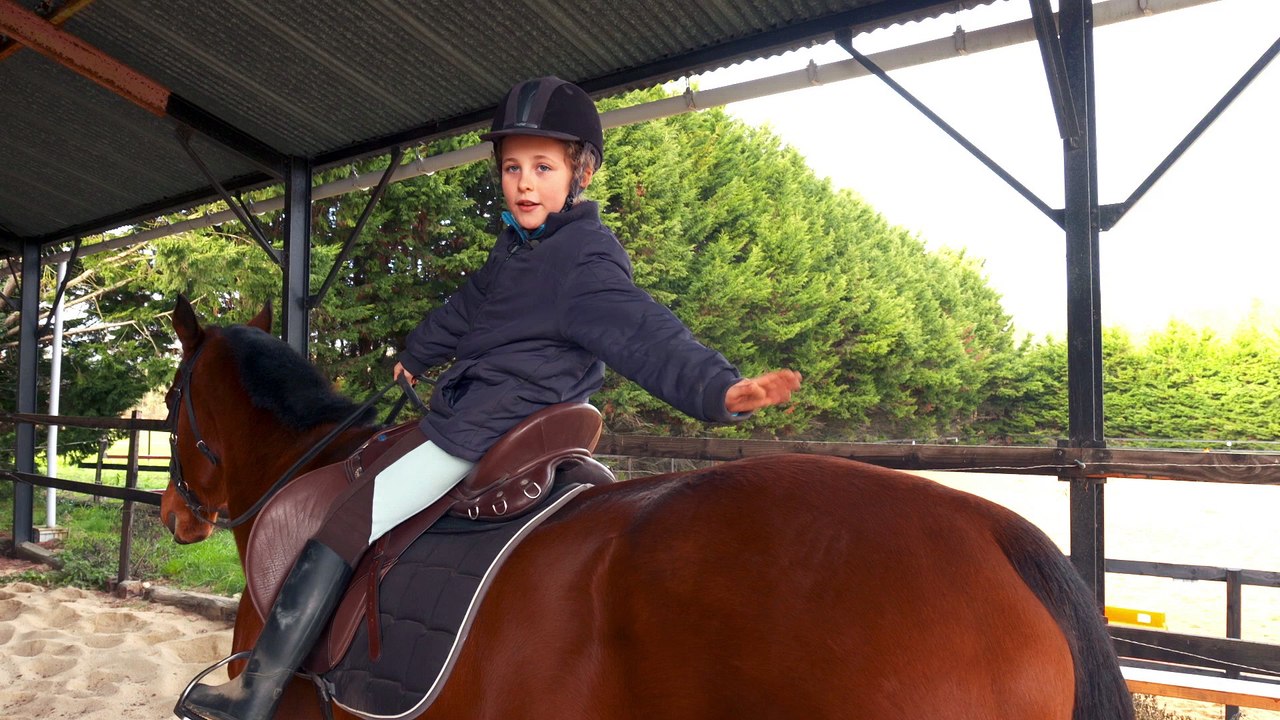 Emilie a dit... tous à cheval !