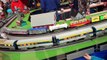 Игрушечные поезда видео для детей большой поезд Expo подвиг Томас и друзья поезда модель