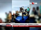 Petugas Tangkap Kapal Pembawa TKI Ilegal