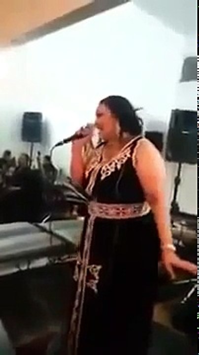 نايضة مع الشيخة تسونامي في عرس مغربي Chikha Tsunami