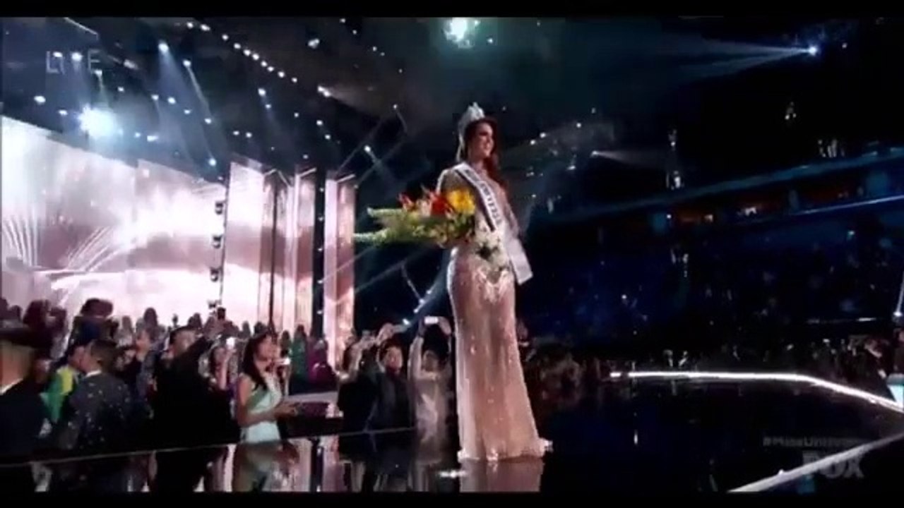 Miss France 2016, Iris Mittenaere, élue Miss Univers