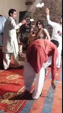 pani wala dance, (punjabi mujra hot dance), Ye video ni dekhi to kuch ni dekha