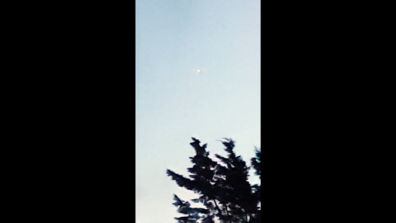 UFO over Salisbury, UK 20 December 2016