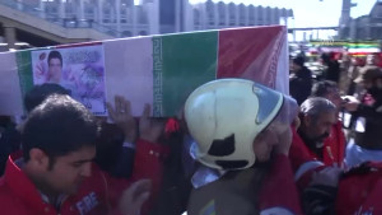 Iran'da 17 Katlı Iş Merkezinin Çökmesi Sonucu Hayatını Kaybeden Itfaiyecilerin Cenaze Töreni