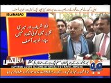 Imran Khan Donations Se Hospital Chalate Hain, Nawaz Sharif Apni Jaib Se Chala Rahe Hain - Khawaja Asif