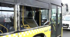Kaza Yapan Metrobüs Şoförü, Gazetecilere Saldırdı