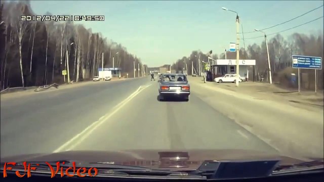 Прикол Байкер уходит от ДПС Highway Patrol and the biker