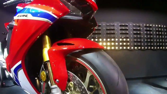 2017 Honda CBR1000RR Fireblade SP2 walkaround at Intermot