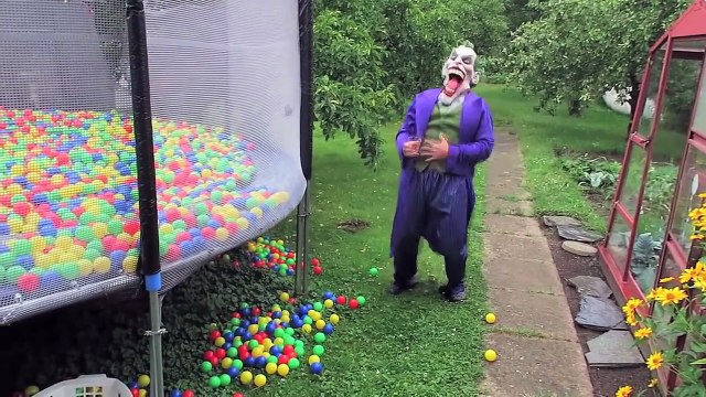 Frozen Elsa & Spiderman vs POOP PRANK! w/ Joker, Mermaid, Maleficent, Hulk, Poison Ivy Superhero Fun