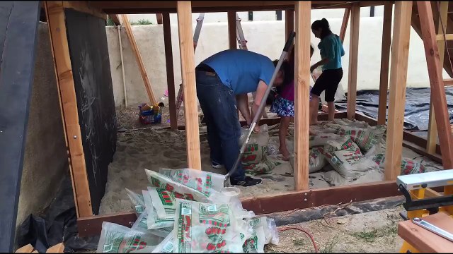 Mama și-a lăsat fetele acasă împreună cu soțul. Când s-a întors de la muncă a avut un ȘOC. Privește de ce!