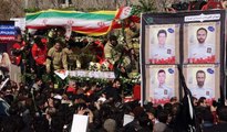 İran'da yangın faciasında ölen  itfaiyecileri on binler uğurladı
