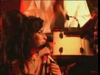 Amy Winehouse - Rehab - Live Somerset House 20.7.2007.dkly`