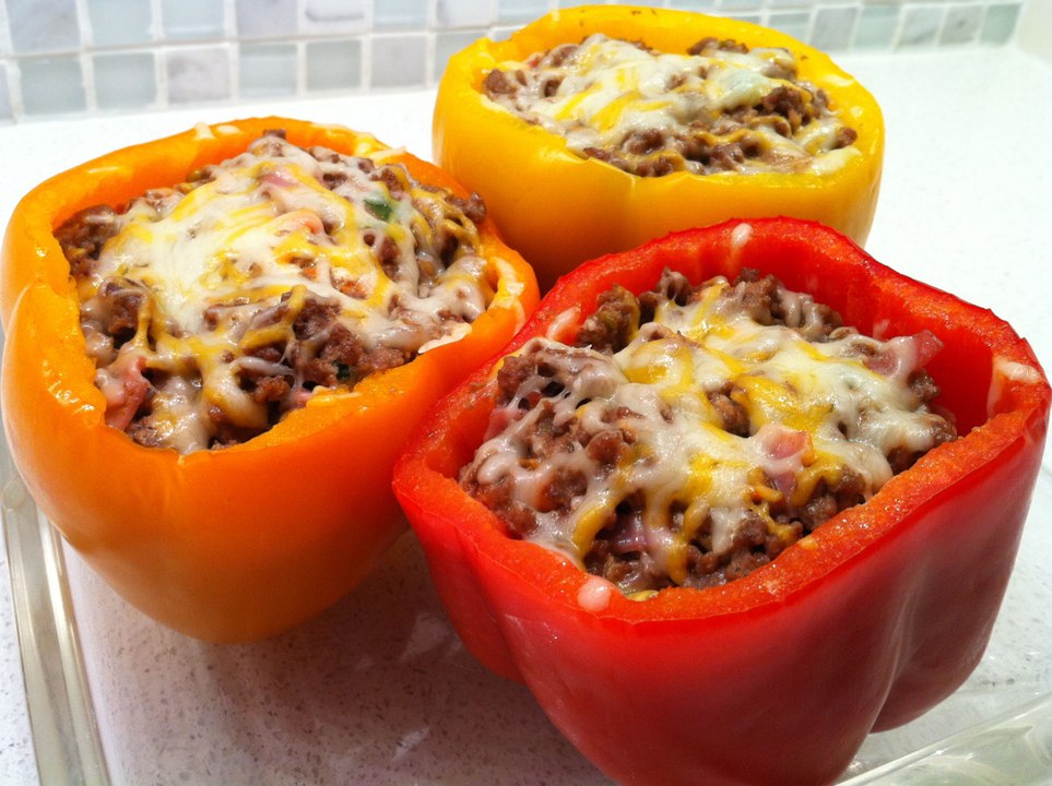 COMO FAZER PIMENTÃO RECHEADO - RECEITAS RÁPIDAS