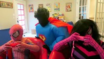Супергерой Суперстар! Сумо жира Супермен шпионов на Кэт Karmashian! Человек-паук против Джокера