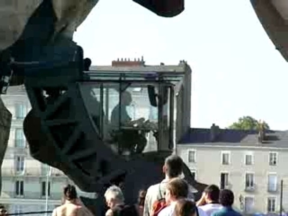 Aparté: Machine de l'ile