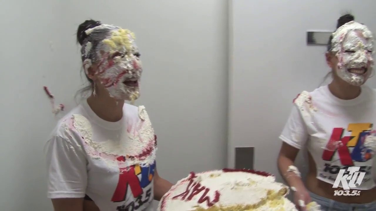 Steve Aoki & Louis Tomlinson cake Lulu & Lala!