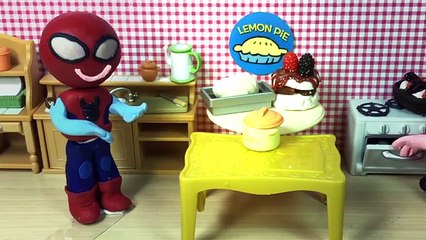 Peppa Pig Spider-Man Thow Up Play-Doh Cooking Class English Episode Compilation
