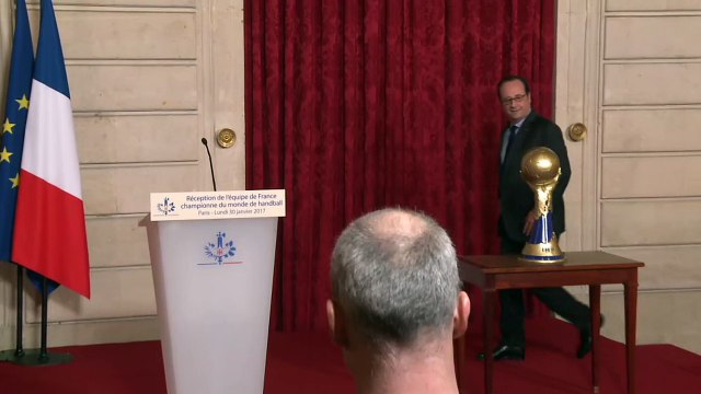 Handball/Mondial: François Hollande félicite les Experts
