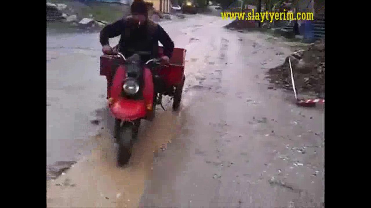 Salaklıkta sınır tanımayan motorcu