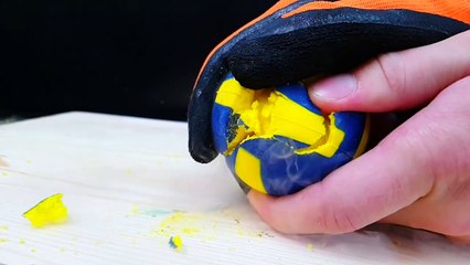 Science Experiment LIQUID NITROGEN vs RUBIKS CUBE