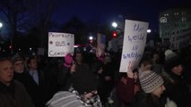 Demokrat Vekiller Trump'ın Vize Yasağını Protesto Etti