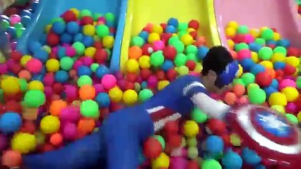 Frozen Elsa & Twin Spiderbaby At Playground w/#Spider-Man vs WolfMan and LionMan ! Funny Superhero