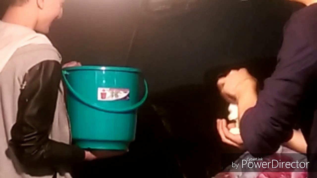 #FUNNY SCARY WAKE UP PRANK 2017