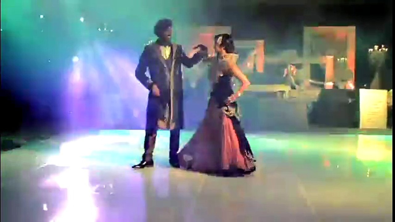 Best Ever Punjabi Dance by a Lovely Couple....!!!!