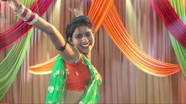 बुन्देलखंडी लोकगीत / लाज शरम तोखा / रजनी