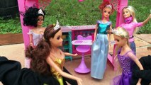 Disney Princess: ELSA, Cinderella, Belle, Snow White, Ariel  BARBIE Barbie House  Wheels on the Bus