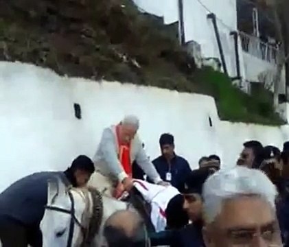 Narendra Modi Visit Sri Mata Vaishnu Devi Ji Darbar For Blesses to Win