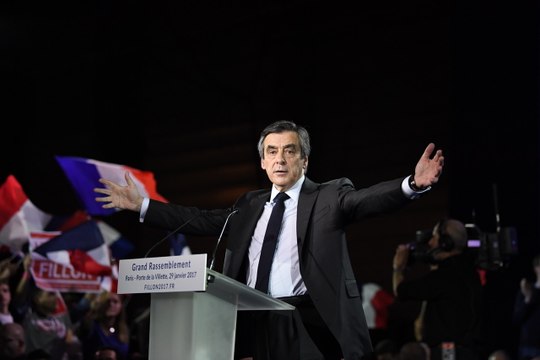 Ils croyaient nous avoir torpillés, mais vous êtes là ! François Fillon