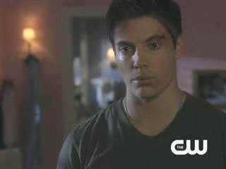 90210 Sneak Peek 1x12