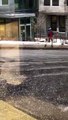 Un homme enchaînUn jeune homme tombe sur ce trottoir gelé et enchaîe les chutes sur un trottoir gelé - vidéo Dailymotion